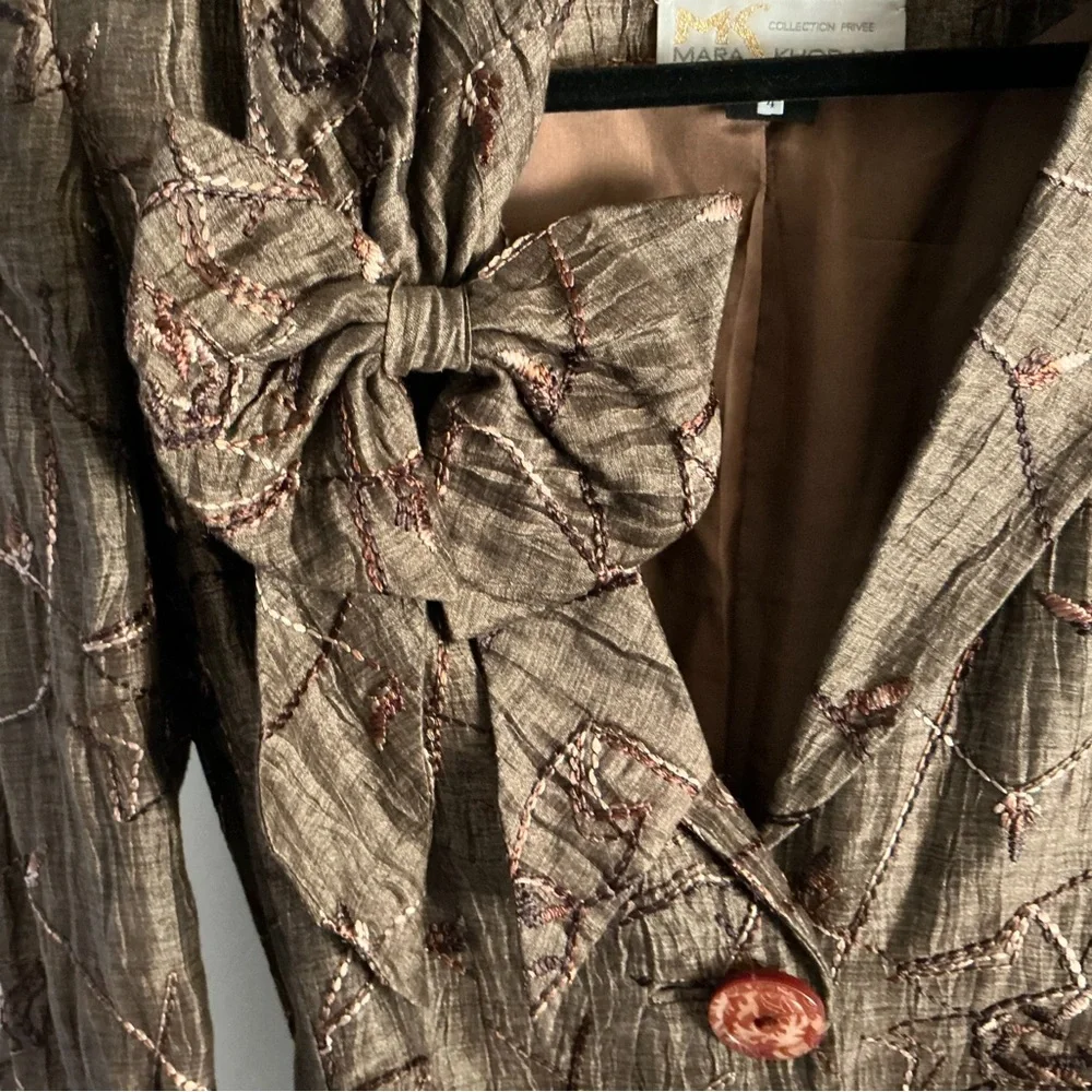 Scrumptious Vintage MARA KHODARA Embroidered Jacket w/ Statement Bow Brown Sz 4